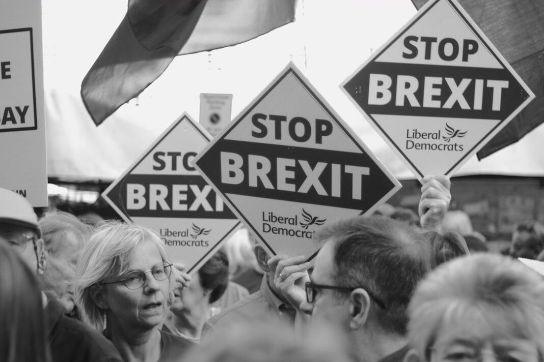 The Powerful World of Politics: Understanding the System and Making Your Voice Heard The Powerful World of Politics: Understanding the System and Making Your Voice Heard